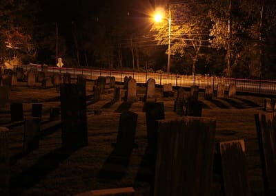 Нехорошее кладбище