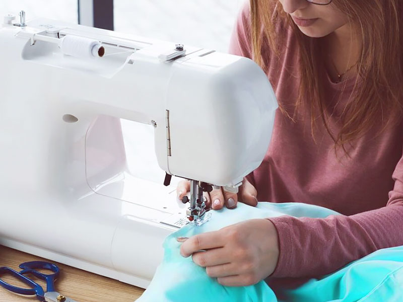 Большой выбор оригинальных моделей швейной техники известных брендов